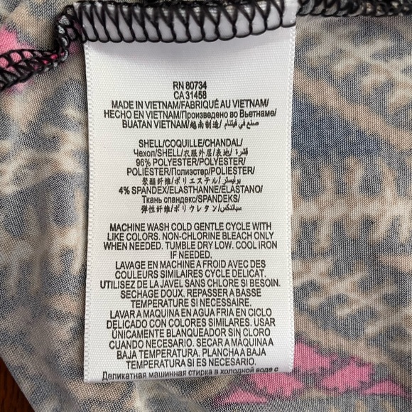 BCBGeneration ROMPER, Sz L, EUC, Super-Soft, Comfy, Poly/Spandex, Colorful & Fun - Picture 14 of 15